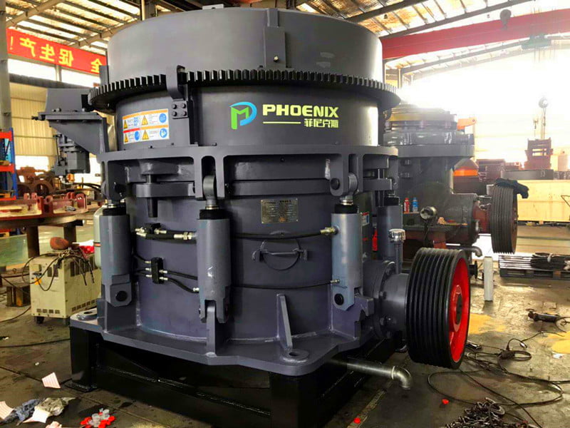 <b>振動篩、單缸圓錐破、多缸圓錐破碎機發往甘肅</b>